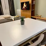 Apartman Adriatic Treasure Apt, Luxury & Beachfront - By Beta Premium Golem