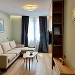 Adriatic Treasure Apt, Luxury & Beachfront - By Beta Premium Golem