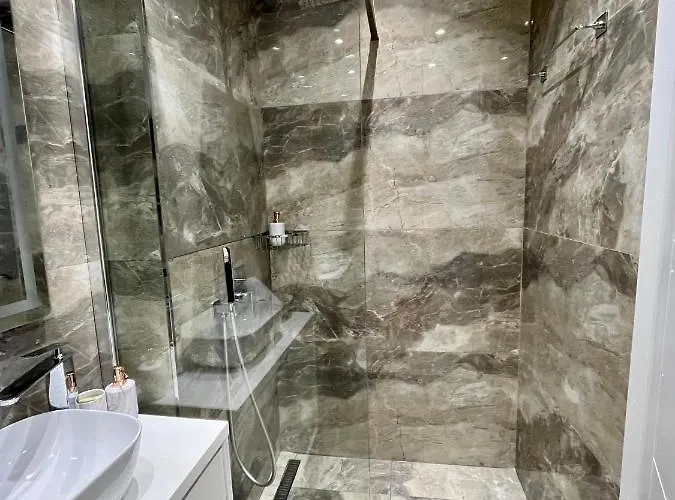 公寓 Adriatic Treasure Apt, Luxury & Beachfront - By Beta Premium 格勒姆