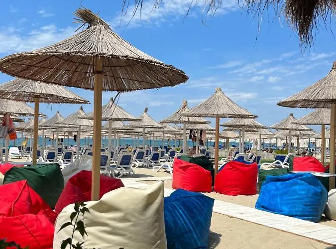 公寓 Adriatic Treasure Apt, Luxury & Beachfront - By Beta Premium