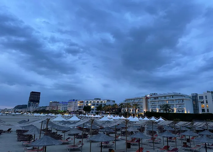 Adriatic Treasure Apt, Luxury & Beachfront - By Beta Premium 格勒姆