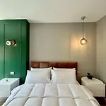 Adriatic Treasure Apt, Luxury & Beachfront - By Beta Premium