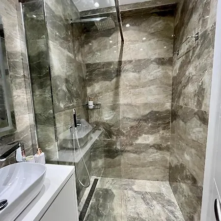 Apartmán Adriatic Treasure Apt, Luxury & Beachfront - By Beta Premium Golem (Tirana)