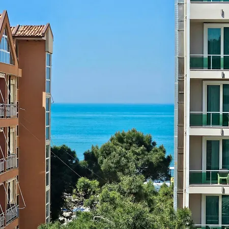 Adriatic Treasure Apt, Luxury & Beachfront - By Beta Premium Apartmán *